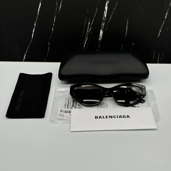 NEW BB0306S 001 BALENCIAGA BLACK CAT EYE WOMEN BALENCIAGA SUNGLASSES - Picture 12 of 12